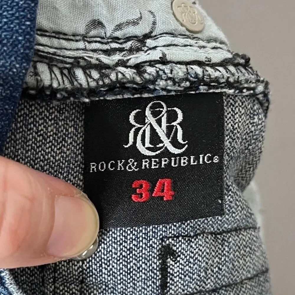 Rock & Republic Mens Taylor Bootcut Jeans 34 Embellished Flap Pockets Distressed